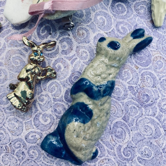 Easter Bunny Brooch Bundle Of 7 Kitschy Rhinestone Vintage Ceramic Hallmark Lot - Picture 2 of 11